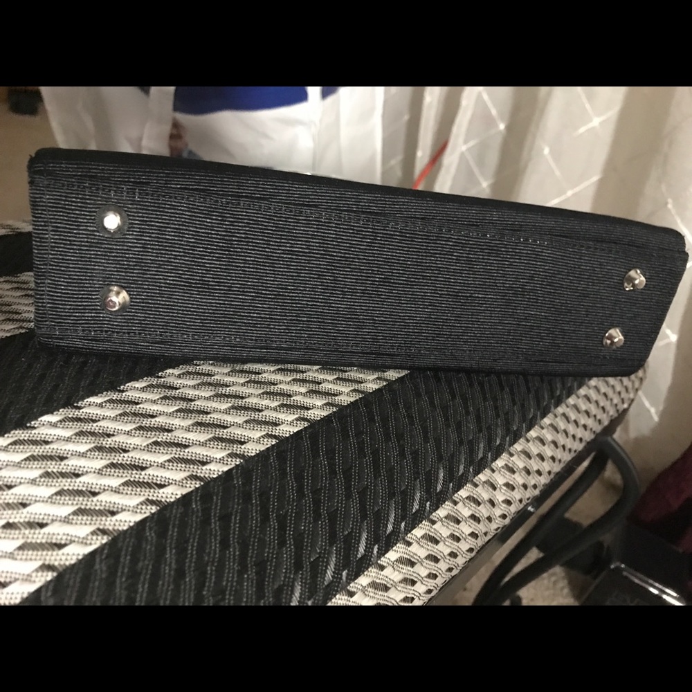 Hand bag
